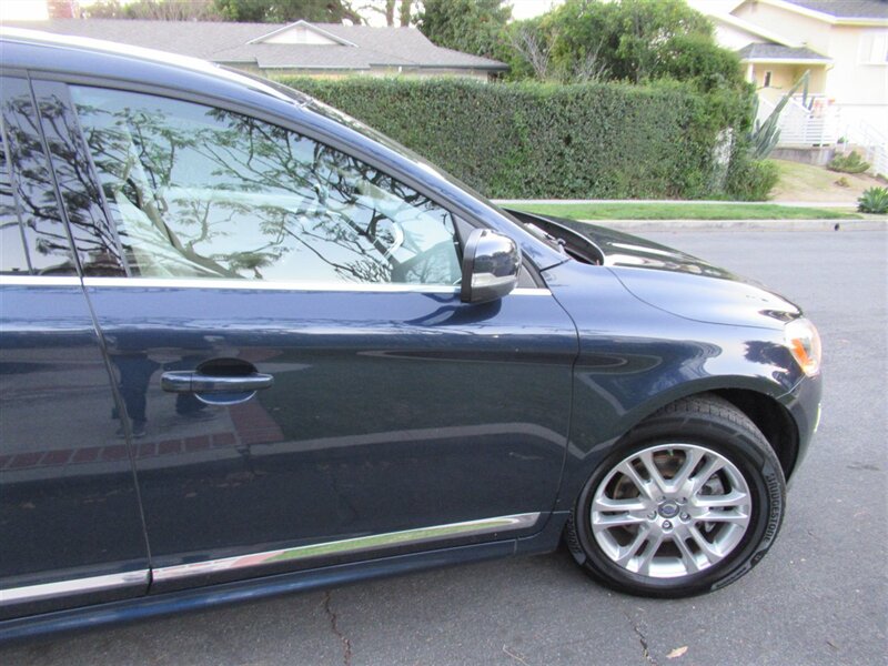 2014 Volvo XC60 3.2 Premier   - Photo 36 - Sherman Oaks, CA 91423