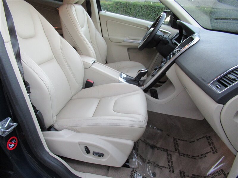 2014 Volvo XC60 3.2 Premier   - Photo 34 - Sherman Oaks, CA 91423
