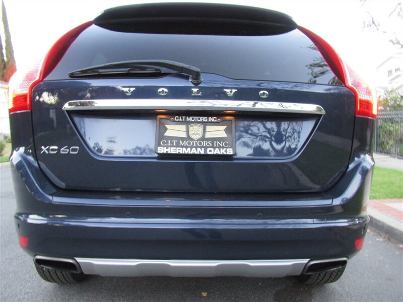 2014 Volvo XC60 3.2 Premier   - Photo 38 - Sherman Oaks, CA 91423
