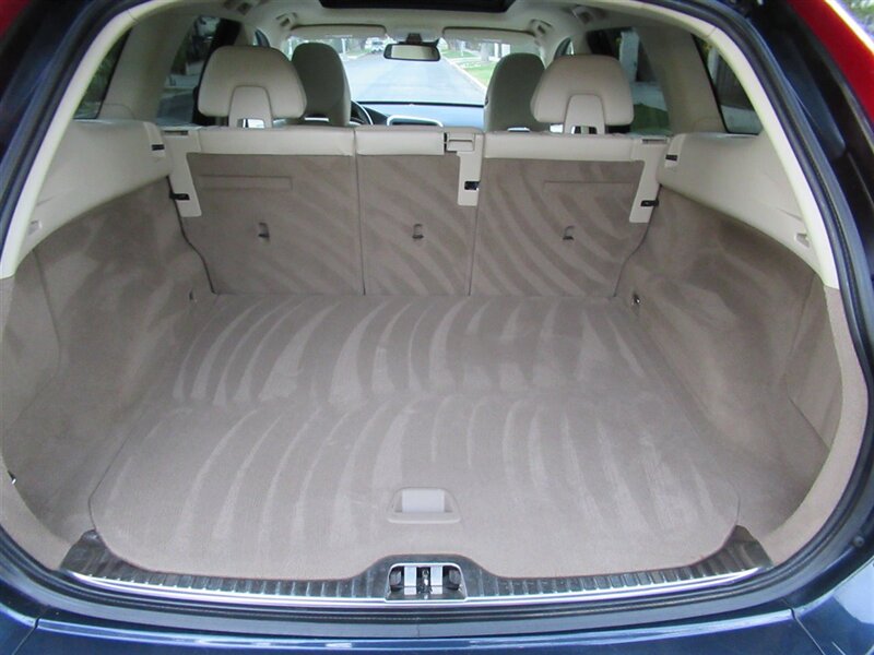 2014 Volvo XC60 3.2 Premier   - Photo 31 - Sherman Oaks, CA 91423