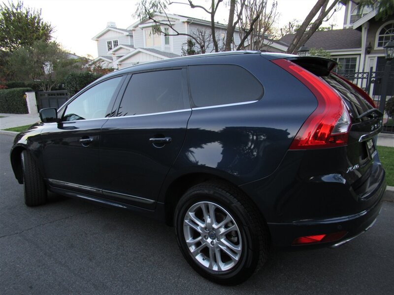 2014 Volvo XC60 3.2 Premier   - Photo 10 - Sherman Oaks, CA 91423