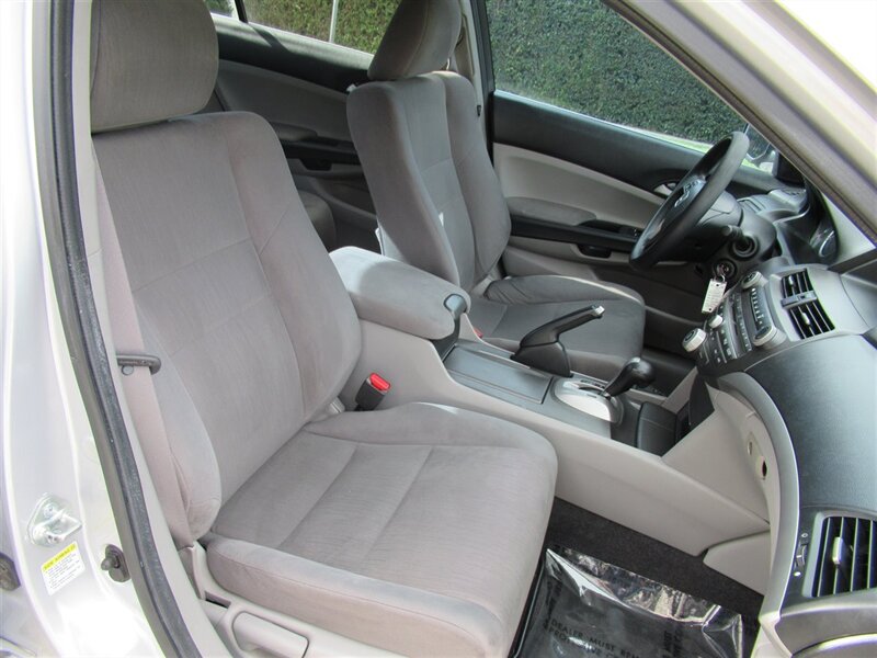 2011 Honda Accord LX-P   - Photo 32 - Sherman Oaks, CA 91423