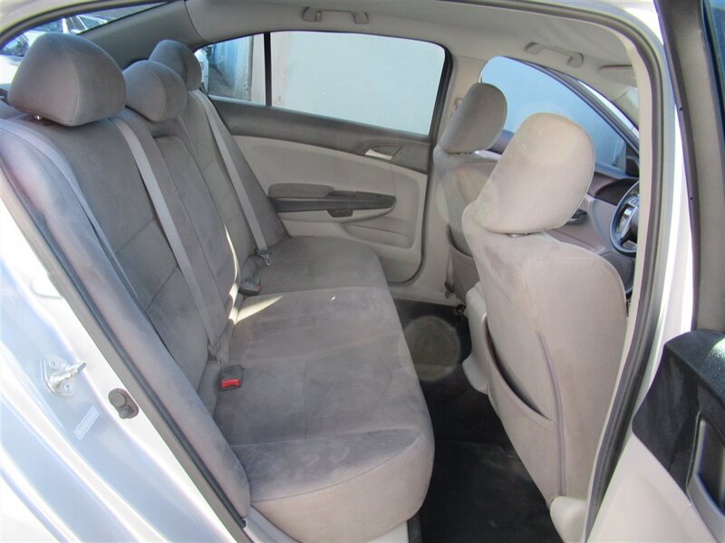 2011 Honda Accord LX-P   - Photo 17 - Sherman Oaks, CA 91423