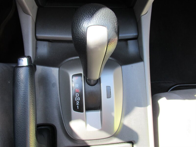 2011 Honda Accord LX-P   - Photo 15 - Sherman Oaks, CA 91423