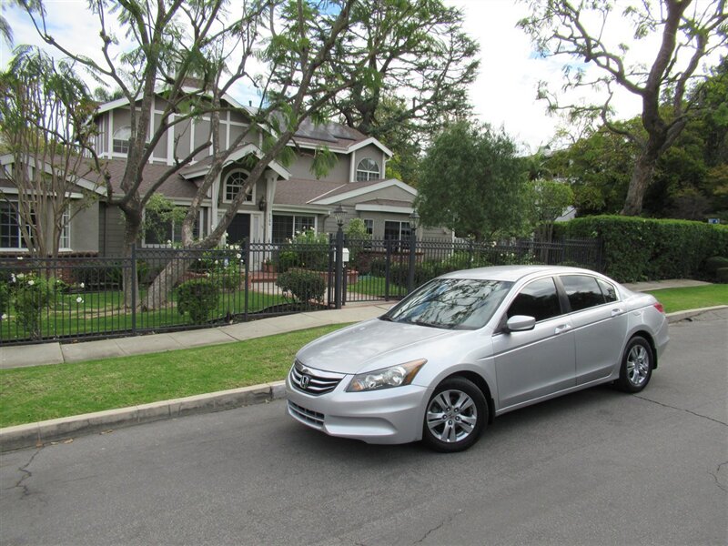 2011 Honda Accord LX-P   - Photo 8 - Sherman Oaks, CA 91423