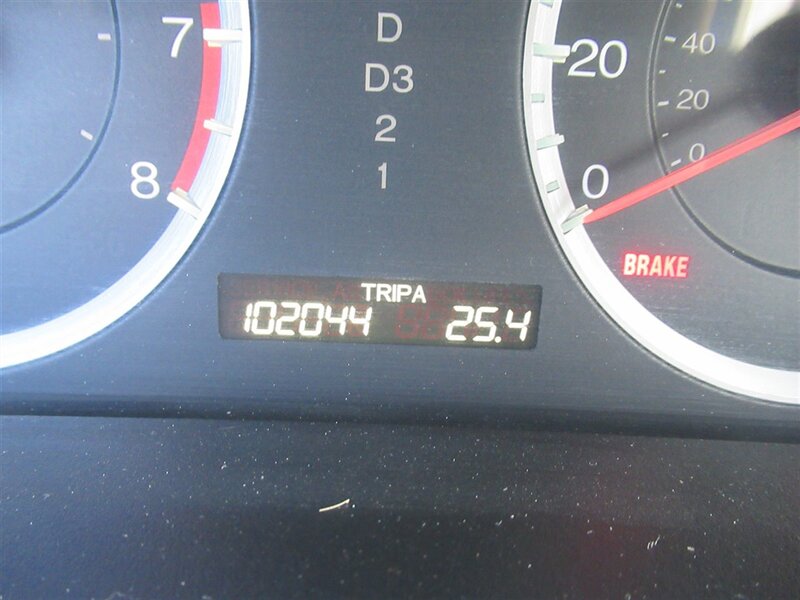 2011 Honda Accord LX-P   - Photo 13 - Sherman Oaks, CA 91423