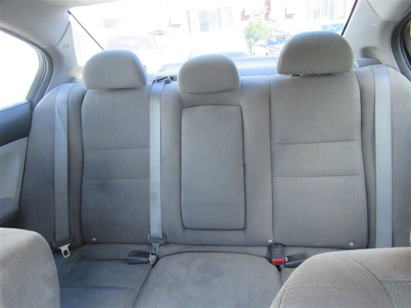 2011 Honda Accord LX-P   - Photo 11 - Sherman Oaks, CA 91423