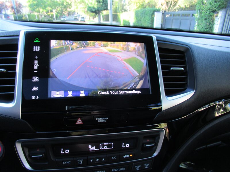 2016 Honda Pilot Touring   - Photo 25 - Sherman Oaks, CA 91423