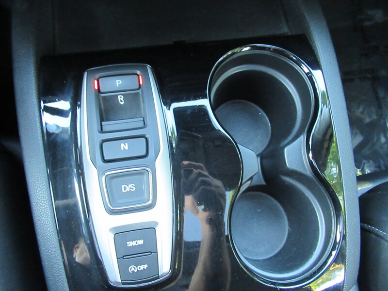 2016 Honda Pilot Touring   - Photo 24 - Sherman Oaks, CA 91423