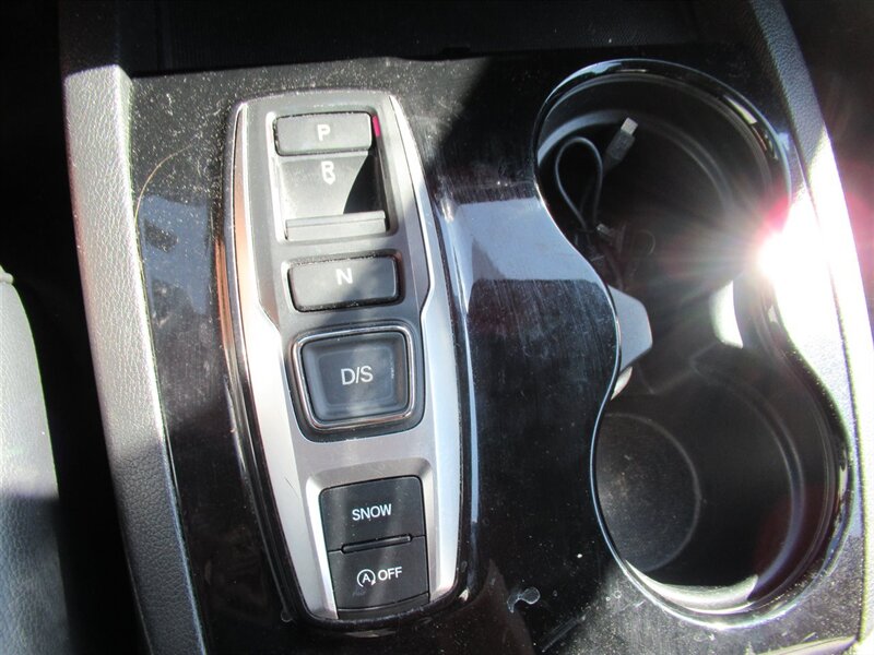 2016 Honda Pilot Touring   - Photo 24 - Sherman Oaks, CA 91423