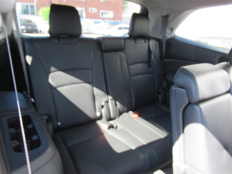 2016 Honda Pilot Touring   - Photo 33 - Sherman Oaks, CA 91423