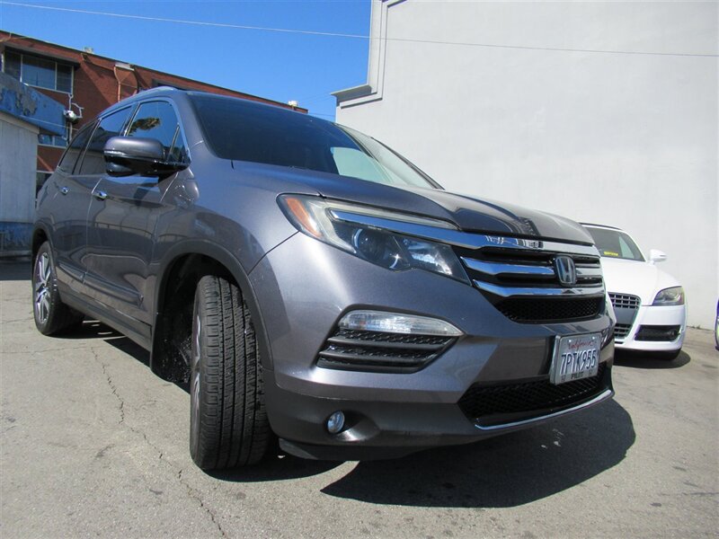 2016 Honda Pilot Touring   - Photo 4 - Sherman Oaks, CA 91423