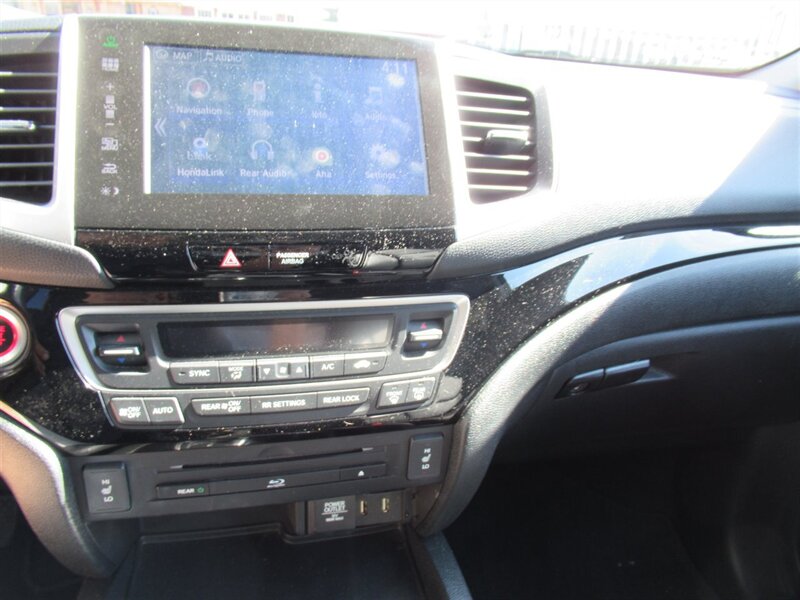2016 Honda Pilot Touring   - Photo 23 - Sherman Oaks, CA 91423