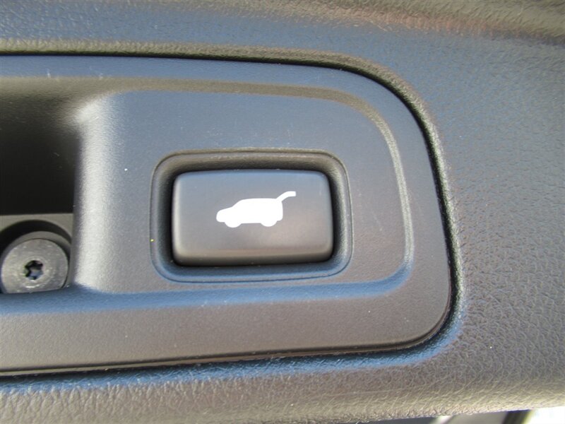 2016 Honda Pilot Touring   - Photo 32 - Sherman Oaks, CA 91423