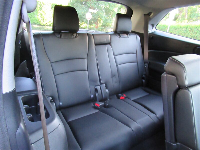 2016 Honda Pilot Touring   - Photo 33 - Sherman Oaks, CA 91423
