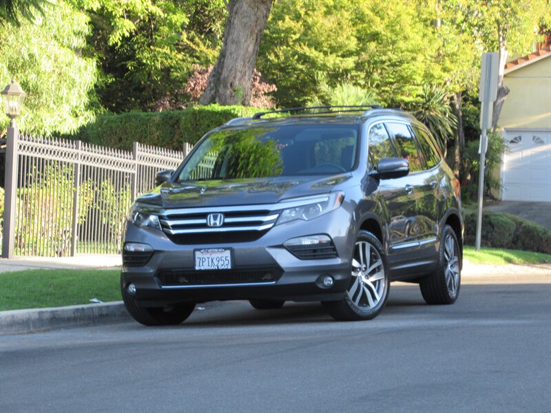 2016 Honda Pilot Touring   - Photo 1 - Sherman Oaks, CA 91423