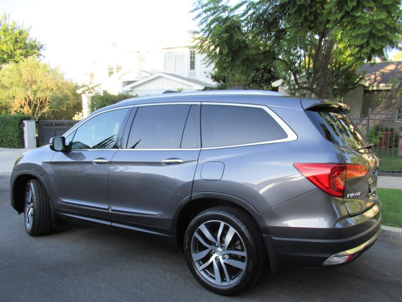 2016 Honda Pilot Touring   - Photo 5 - Sherman Oaks, CA 91423