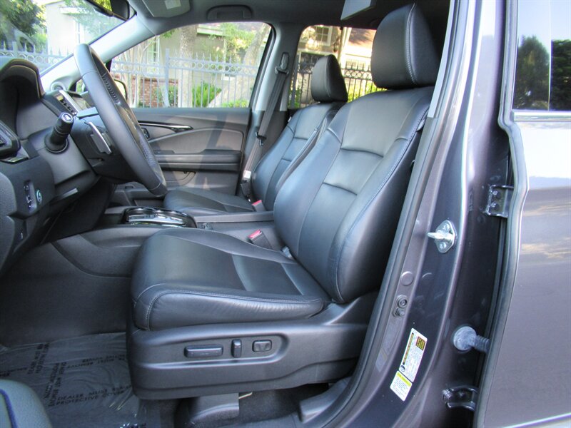 2016 Honda Pilot Touring   - Photo 16 - Sherman Oaks, CA 91423