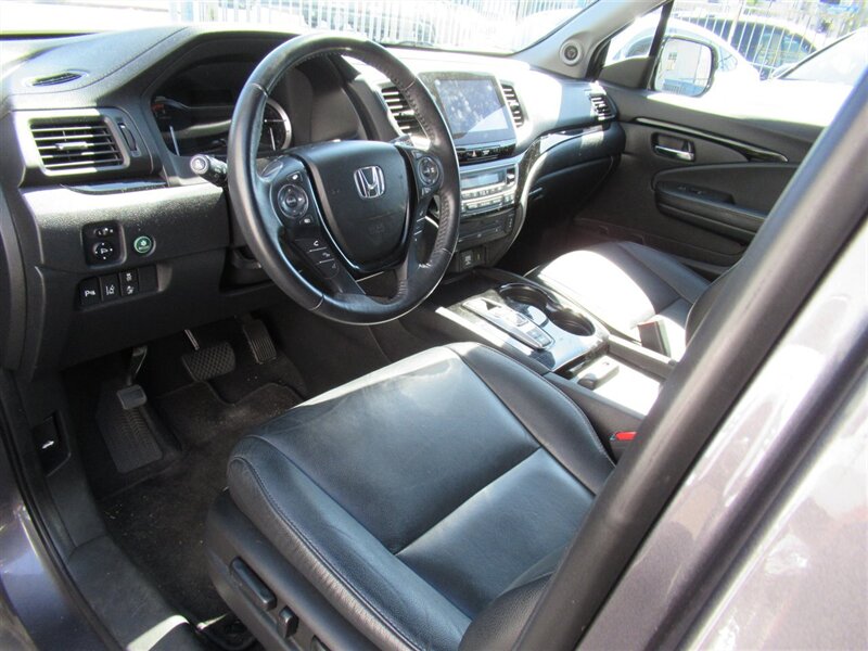 2016 Honda Pilot Touring   - Photo 14 - Sherman Oaks, CA 91423
