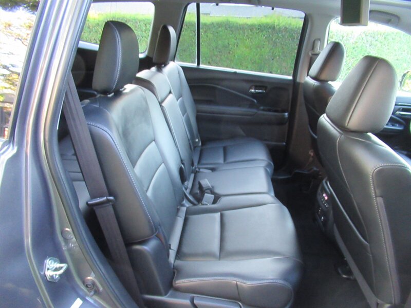 2016 Honda Pilot Touring   - Photo 32 - Sherman Oaks, CA 91423