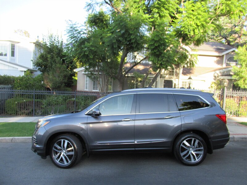 2016 Honda Pilot Touring   - Photo 4 - Sherman Oaks, CA 91423