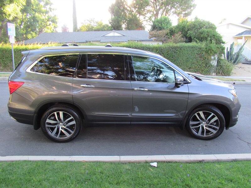 2016 Honda Pilot Touring   - Photo 8 - Sherman Oaks, CA 91423