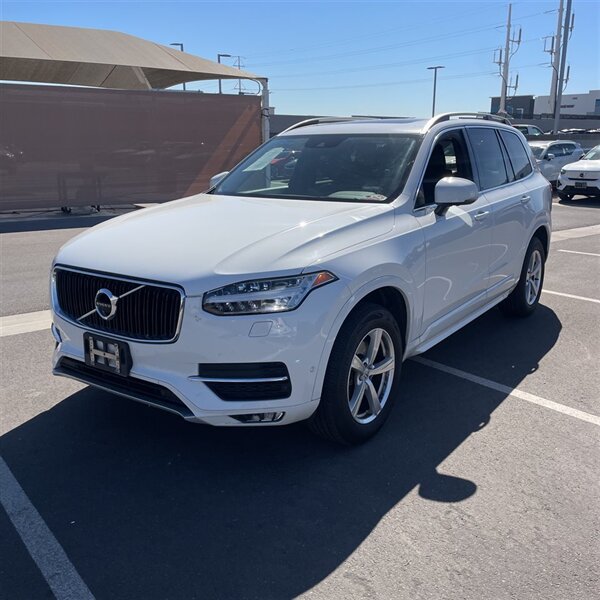 2016 Volvo XC90 T5 Momentum   - Photo 1 - Sherman Oaks, CA 91423