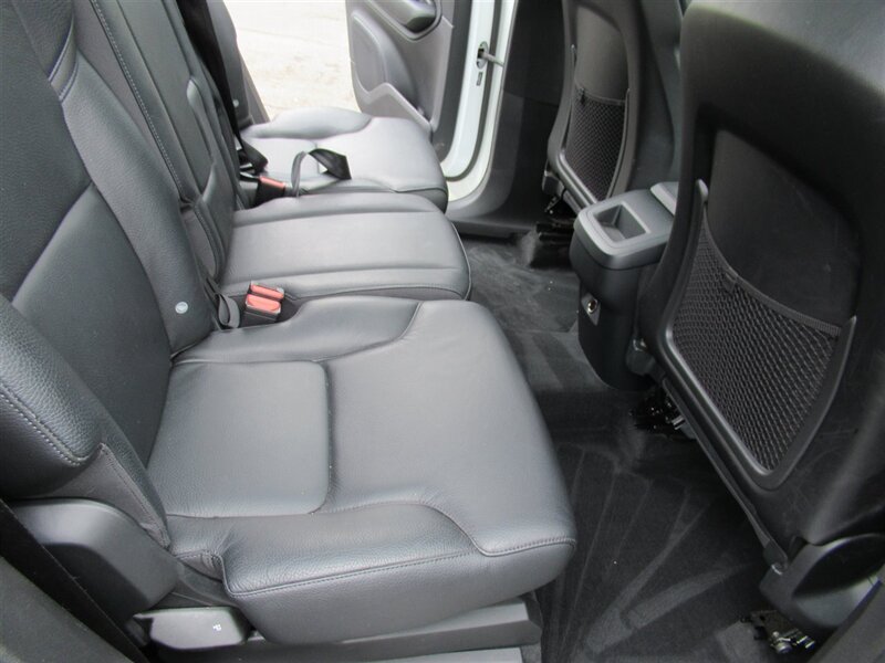 2016 Volvo XC90 T5 Momentum   - Photo 32 - Sherman Oaks, CA 91423