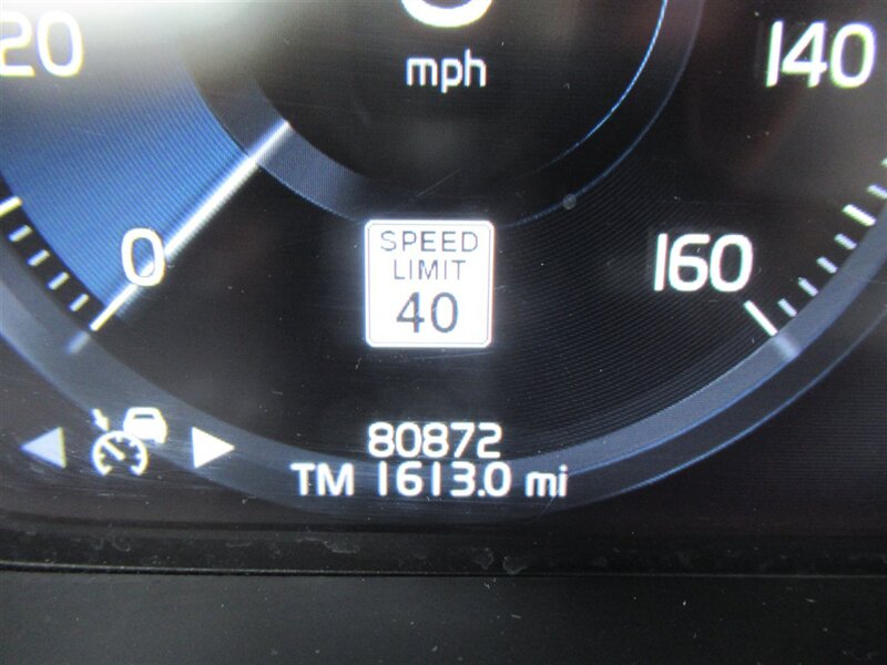 2016 Volvo XC90 T5 Momentum   - Photo 23 - Sherman Oaks, CA 91423