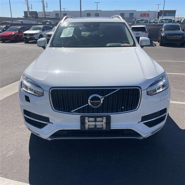 2016 Volvo XC90 T5 Momentum   - Photo 8 - Sherman Oaks, CA 91423