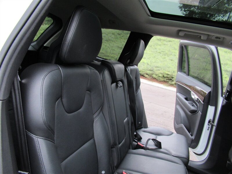 2016 Volvo XC90 T5 Momentum   - Photo 31 - Sherman Oaks, CA 91423