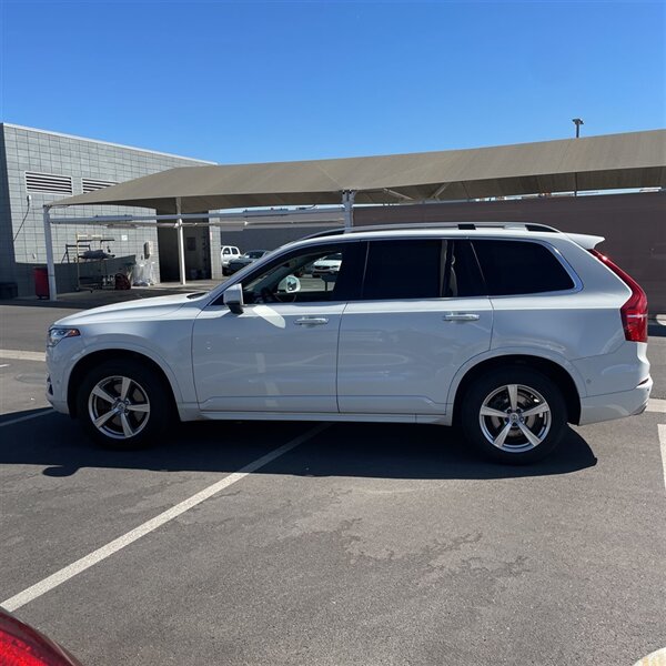 2016 Volvo XC90 T5 Momentum   - Photo 2 - Sherman Oaks, CA 91423