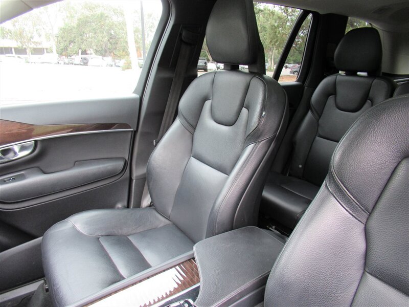 2016 Volvo XC90 T5 Momentum   - Photo 16 - Sherman Oaks, CA 91423