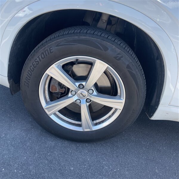 2016 Volvo XC90 T5 Momentum   - Photo 10 - Sherman Oaks, CA 91423