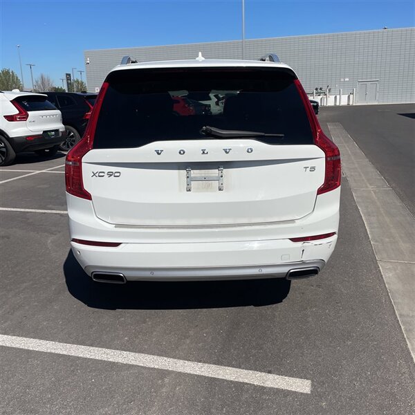 2016 Volvo XC90 T5 Momentum   - Photo 5 - Sherman Oaks, CA 91423