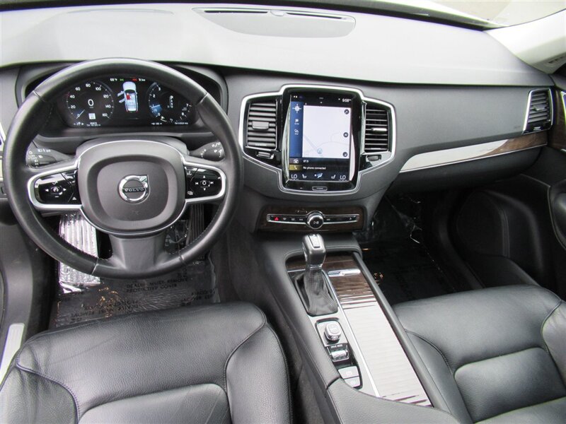 2016 Volvo XC90 T5 Momentum   - Photo 26 - Sherman Oaks, CA 91423
