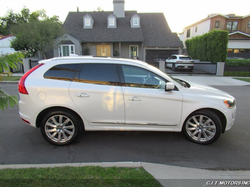 2017 Volvo XC60 T5 Inscription   - Photo 8 - Sherman Oaks, CA 91423