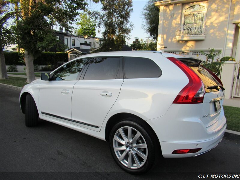 2017 Volvo XC60 T5 Inscription   - Photo 11 - Sherman Oaks, CA 91423