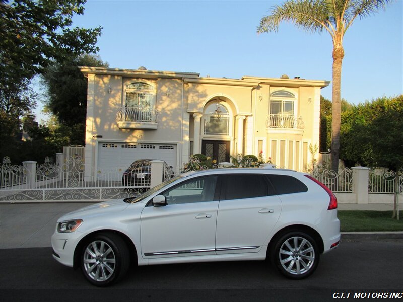 2017 Volvo XC60 T5 Inscription   - Photo 4 - Sherman Oaks, CA 91423