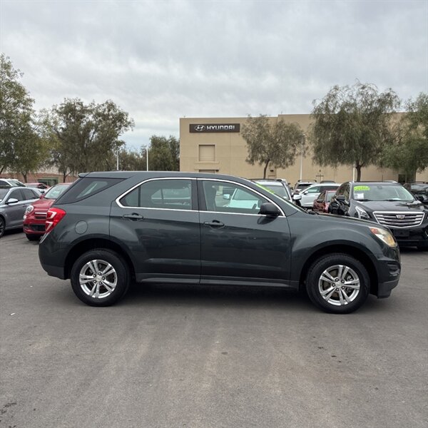 2017 Chevrolet Equinox LS   - Photo 4 - Sherman Oaks, CA 91423
