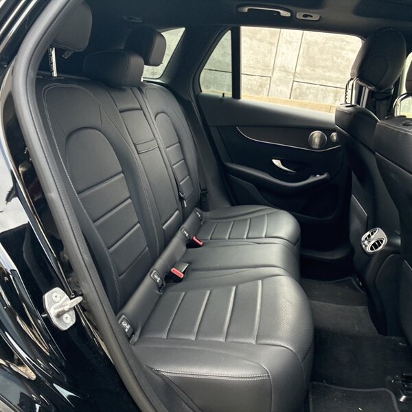 2020 Mercedes-Benz GLC GLC 300 4MATIC   - Photo 14 - Sherman Oaks, CA 91423