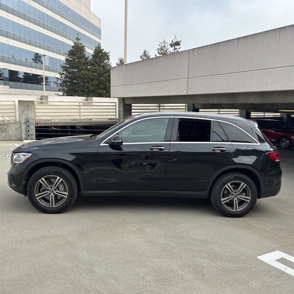 2020 Mercedes-Benz GLC GLC 300 4MATIC   - Photo 6 - Sherman Oaks, CA 91423