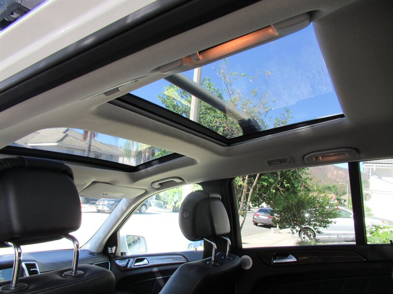 2016 Mercedes-Benz GL 550 4MATIC   - Photo 30 - Sherman Oaks, CA 91423