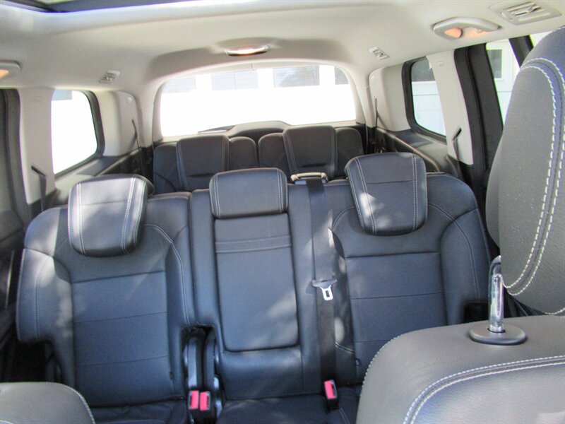 2016 Mercedes-Benz GL 550 4MATIC   - Photo 19 - Sherman Oaks, CA 91423