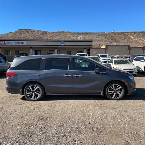 2021 Honda Odyssey Touring   - Photo 4 - Sherman Oaks, CA 91423