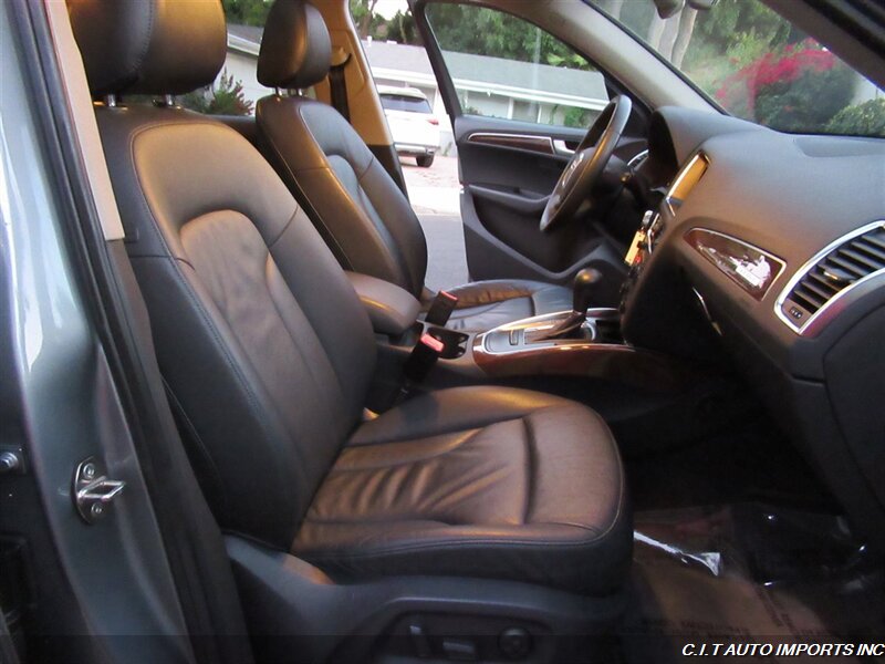 2010 Audi Q5 3.2 quattro Premium   - Photo 32 - Sherman Oaks, CA 91423