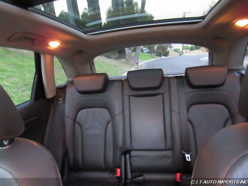 2010 Audi Q5 3.2 quattro Premium   - Photo 18 - Sherman Oaks, CA 91423