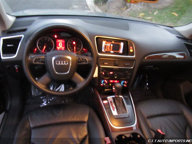 2010 Audi Q5 3.2 quattro Premium   - Photo 26 - Sherman Oaks, CA 91423