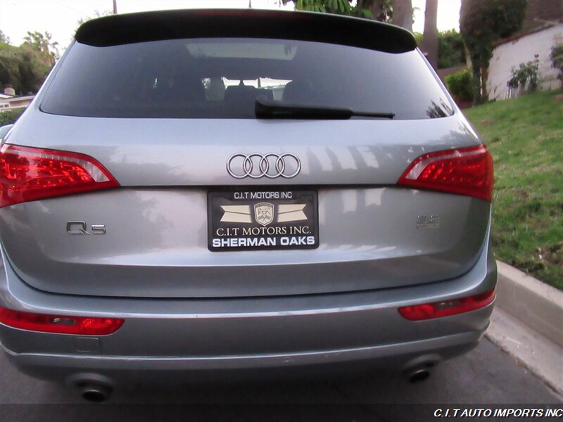 2010 Audi Q5 3.2 quattro Premium   - Photo 38 - Sherman Oaks, CA 91423