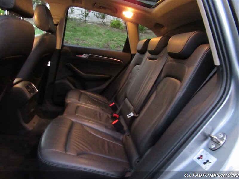 2010 Audi Q5 3.2 quattro Premium   - Photo 23 - Sherman Oaks, CA 91423